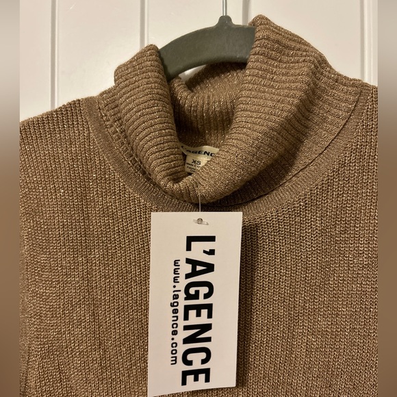 REVOLVE L’Agence XS Sabrina Sleeveless Turtleneck Top Knit Blouse Gold Biscotti - Picture 9 of 11